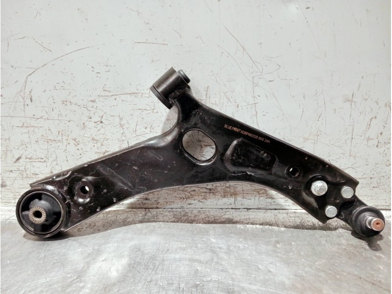 Recambio de brazo suspension inferior delantero derecho para kia sportage referencia OEM IAM ADBP860028  