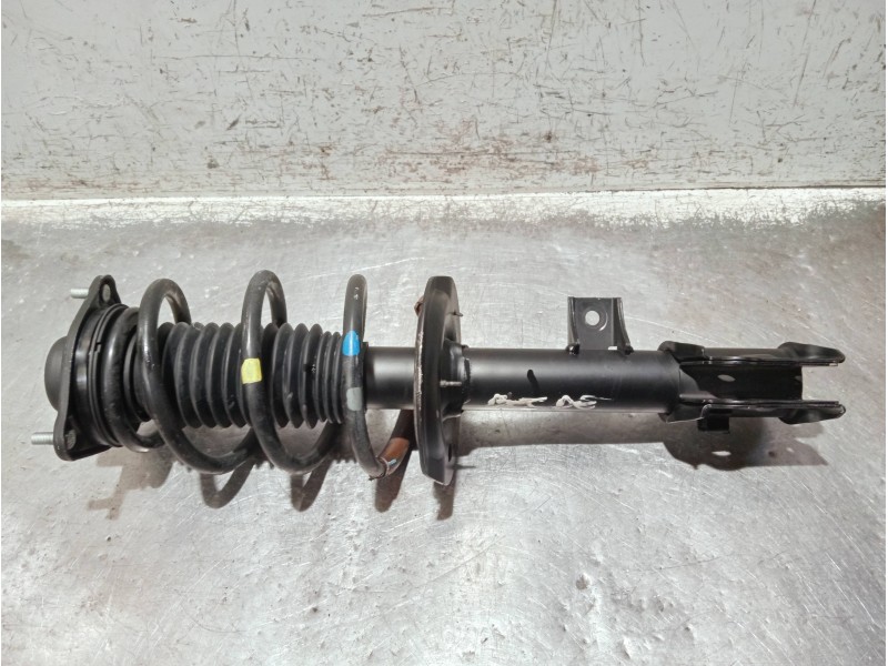 Recambio de amortiguador delantero derecho para kia sportage referencia OEM IAM 339402  
