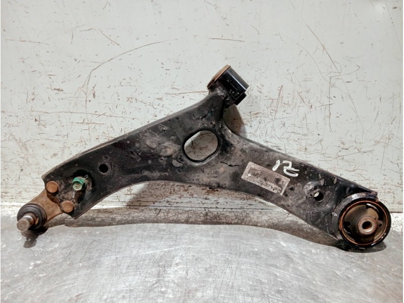 Recambio de brazo suspension inferior delantero izquierdo para kia sportage referencia OEM IAM 545002Y500  