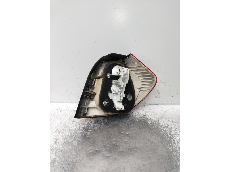 Recambio de piloto trasero izquierdo para bmw serie 1 berlina (e81/e87) referencia OEM IAM 71649550  