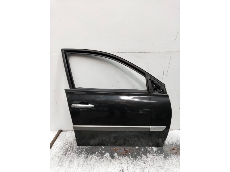 Recambio de puerta delantera derecha para renault megane ii berlina 5p referencia OEM IAM   5P