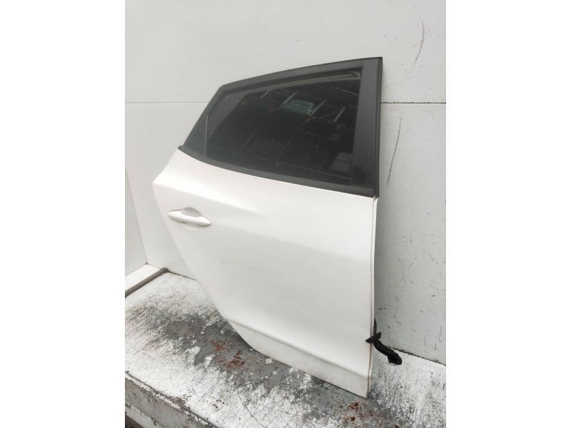 Recambio de puerta trasera derecha para hyundai ix35 referencia OEM IAM   5P