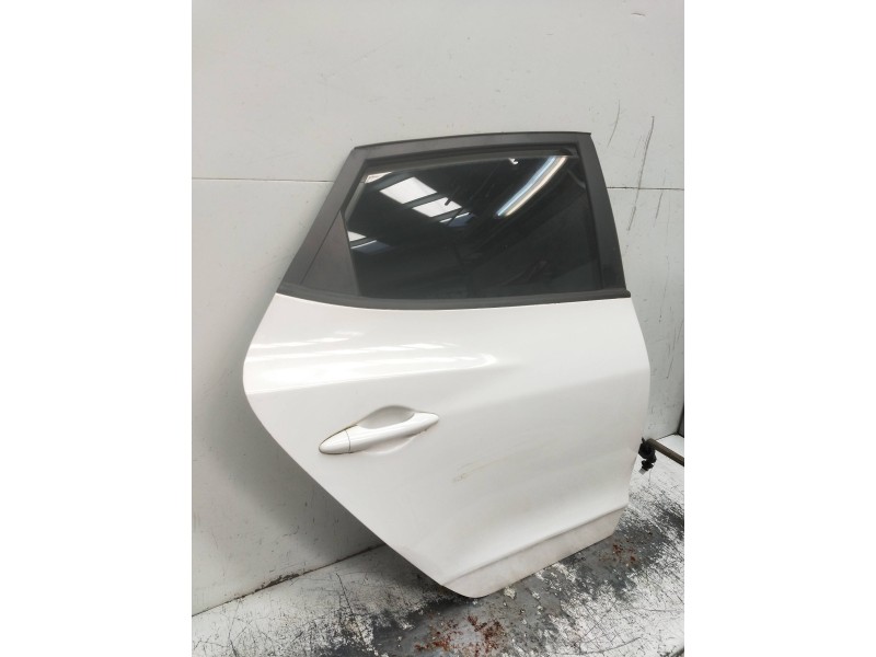 Recambio de puerta trasera derecha para hyundai ix35 referencia OEM IAM   5P