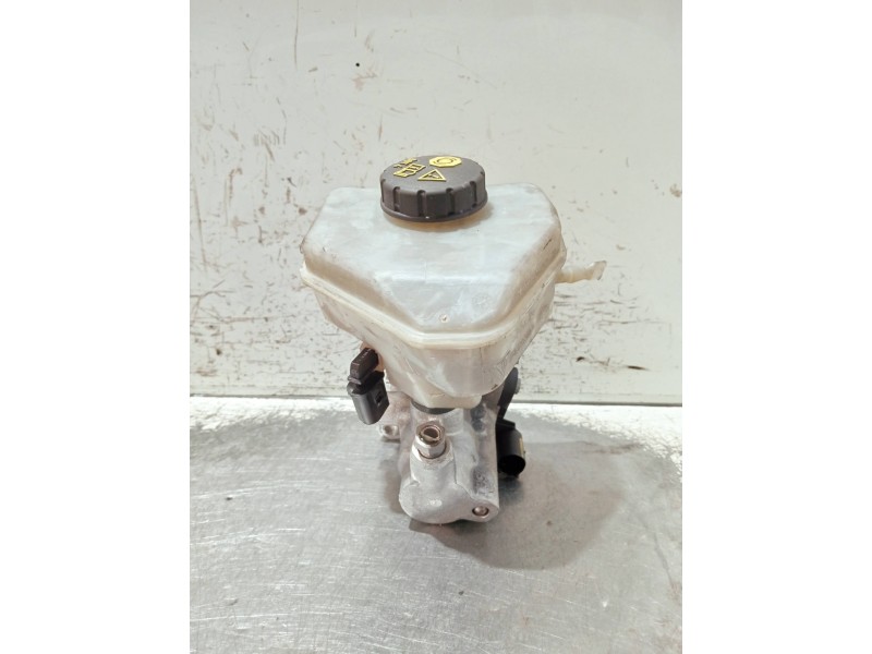 Recambio de bomba freno para porsche cayenne (typ 92aa) diesel referencia OEM IAM 7P0611303A 32667767 