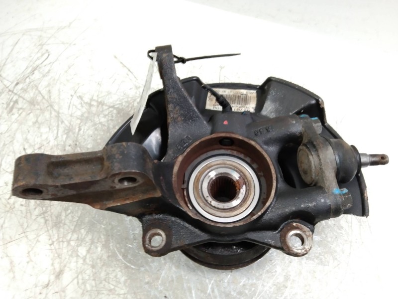 Recambio de mangueta delantera derecha para kia sportage 2.0 cat referencia OEM IAM   