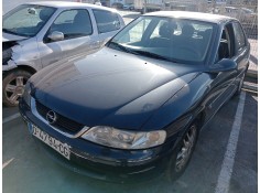 opel vectra b berlina del año 2000