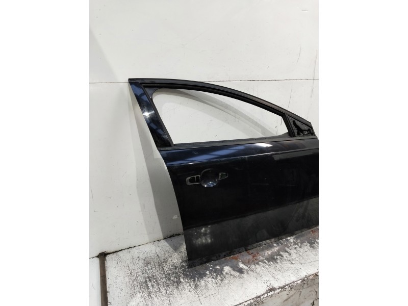 Recambio de puerta delantera derecha para volvo v40 referencia OEM IAM   5P