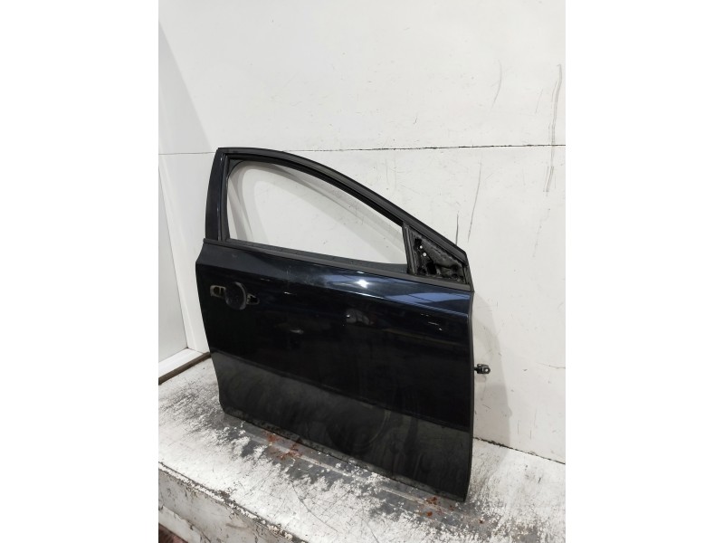 Recambio de puerta delantera derecha para volvo v40 referencia OEM IAM   5P