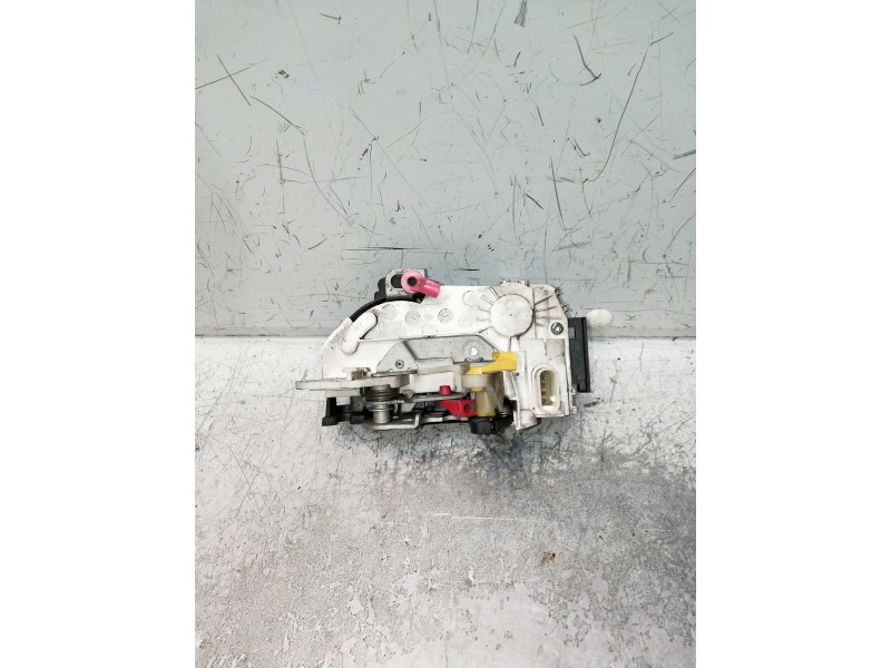 Recambio de motor cierre centralizado delantero izquierdo para chrysler voyager (rg) 2.8 crd cat referencia OEM IAM P04589422AE 