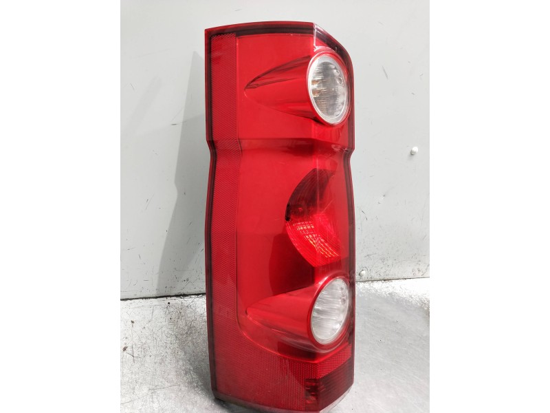 Recambio de piloto trasero izquierdo para volkswagen crafter caja cerrada referencia OEM IAM   