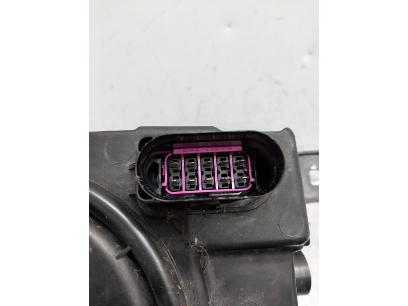 Recambio de faro izquierdo para volkswagen crafter caja cerrada referencia OEM IAM 2E1941006 9068201361 1ER01159202