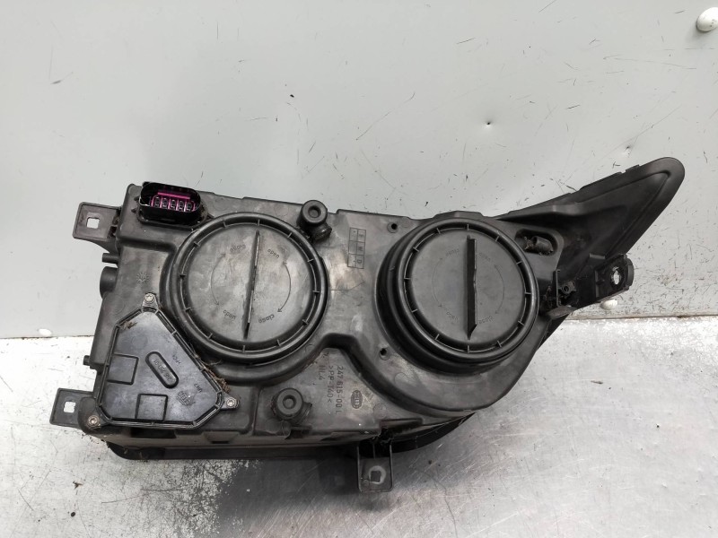 Recambio de faro derecho para volkswagen crafter caja cerrada referencia OEM IAM 2E1941005 90682008 1ER01159201