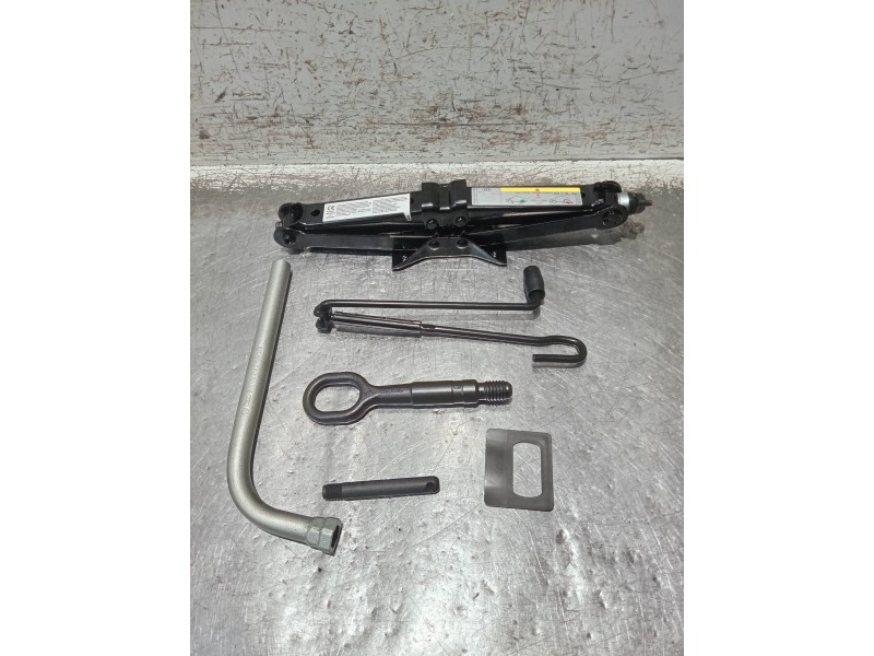 Recambio de gato para audi a3 sedán (8vm) referencia OEM IAM 8V0011031  