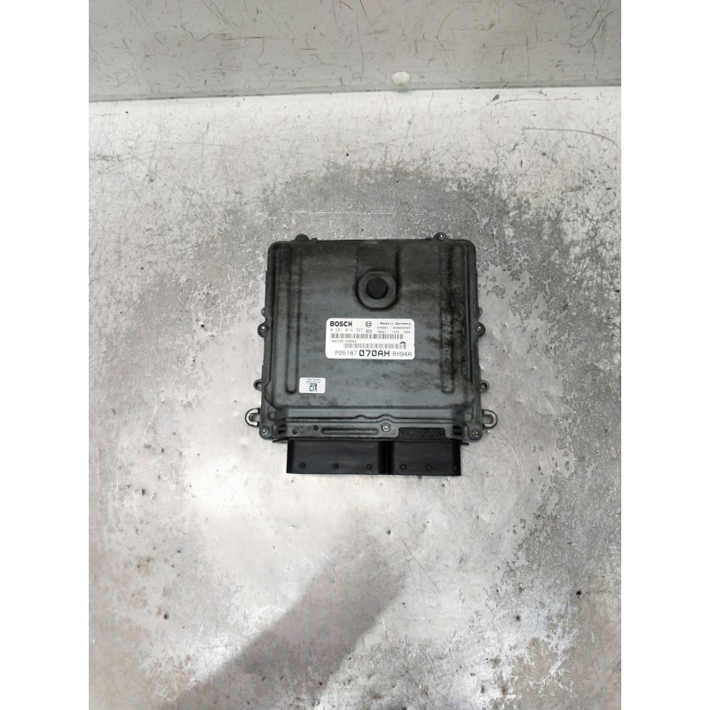 Recambio de centralita motor uce para chrysler voyager (rg) 2.8 crd cat referencia OEM IAM 0281014787 P05187070AH 