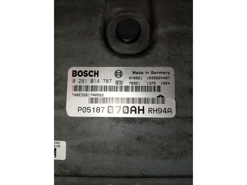 Recambio de centralita motor uce para chrysler voyager (rg) 2.8 crd cat referencia OEM IAM 0281014787 P05187070AH 