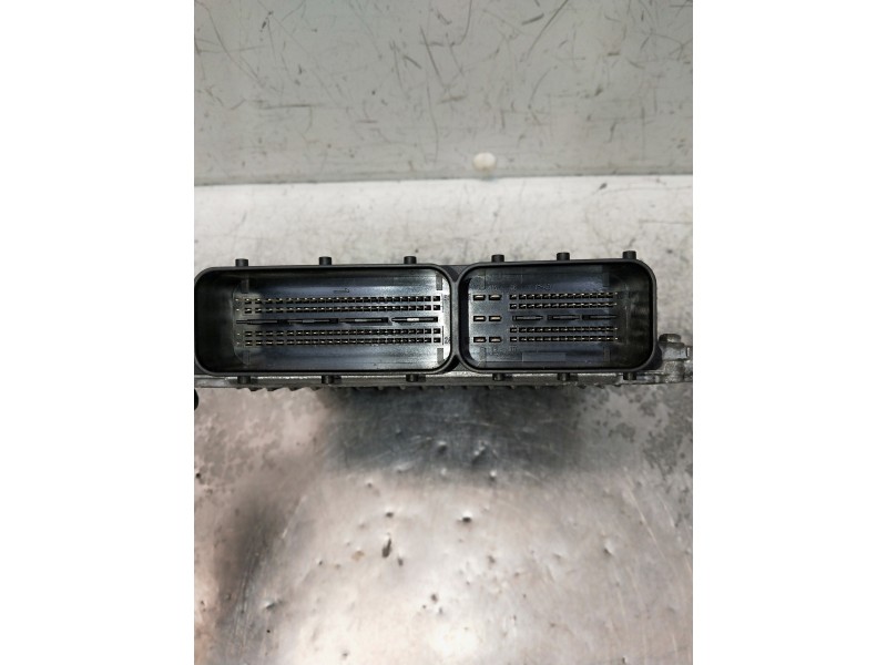 Recambio de centralita motor uce para chrysler voyager (rg) 2.8 crd cat referencia OEM IAM 0281014787 P05187070AH 