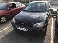 opel astra g berlina del año 2000