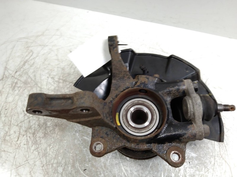 Recambio de mangueta delantera derecha para kia sportage 2.0 cat referencia OEM IAM   