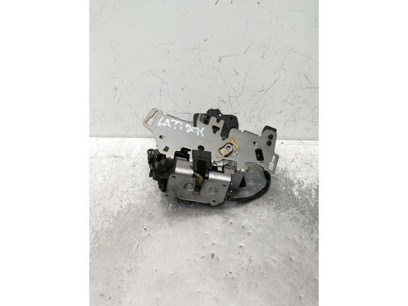Recambio de motor cierre centralizado trasero derecho para chrysler voyager (rg) 2.8 crd cat referencia OEM IAM B0710131190 2500