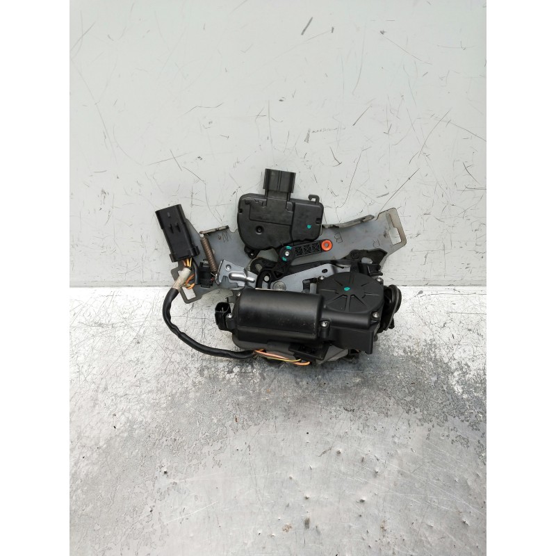 Recambio de motor cierre centralizado trasero derecho para chrysler voyager (rg) 2.8 crd cat referencia OEM IAM B0710131190 2500