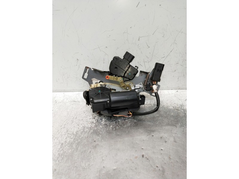 Recambio de motor cierre centralizado trasero izquierdo para chrysler voyager (rg) 2.8 crd cat referencia OEM IAM A0710091092 25