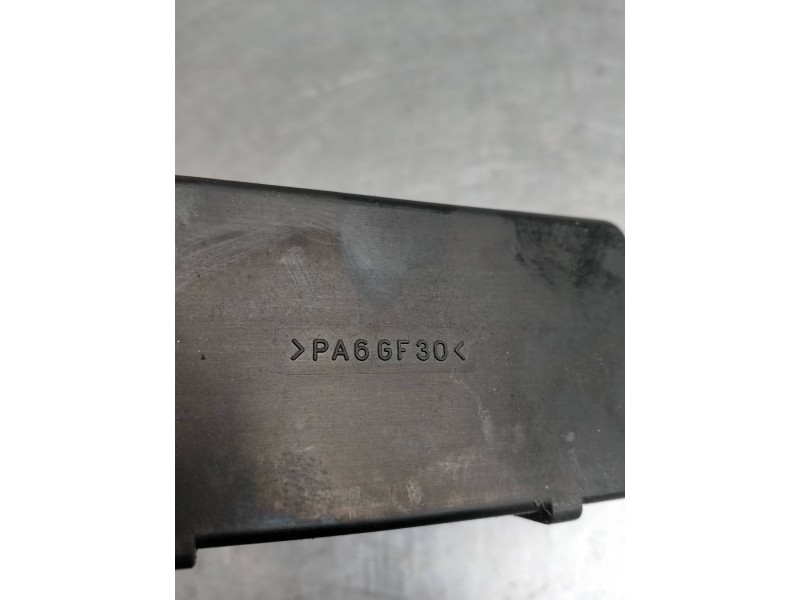 Recambio de caja precalentamiento para mercedes clase c (w203) berlina referencia OEM IAM PA6GF30  