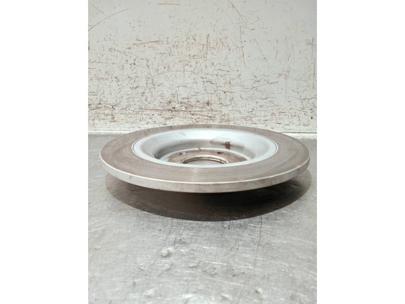 Recambio de disco freno trasero para mazda 5 berl. (cr) referencia OEM IAM   