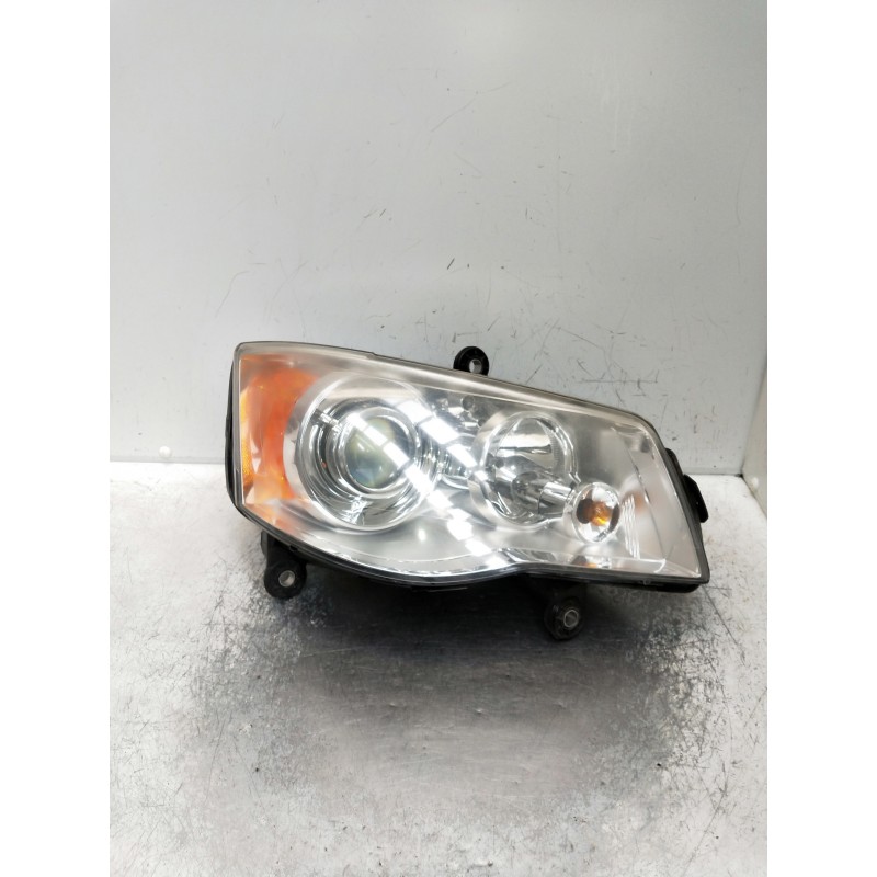 Recambio de faro derecho para chrysler voyager (rg) 2.8 crd cat referencia OEM IAM 05113338AD 1EL26306014 5DV00900000 XENON