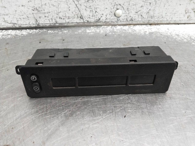 Recambio de pantalla multifuncion para opel corsa b referencia OEM IAM 90437127 5WK7456 SIEMENS