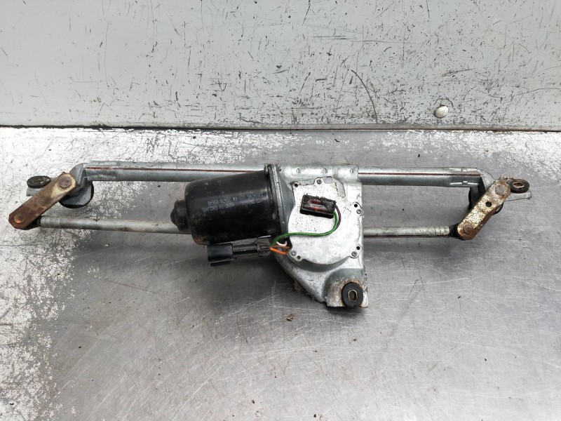 Recambio de motor limpia delantero para opel corsa b referencia OEM IAM 22107719  