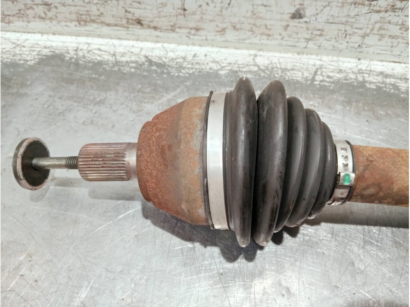 Recambio de transmision delantera derecha para volvo v50 familiar referencia OEM IAM P30681127  