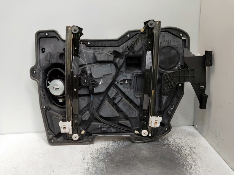 Recambio de elevalunas delantero izquierdo para chrysler voyager (rg) 2.8 crd cat referencia OEM IAM 20075604780 3015750 0009003