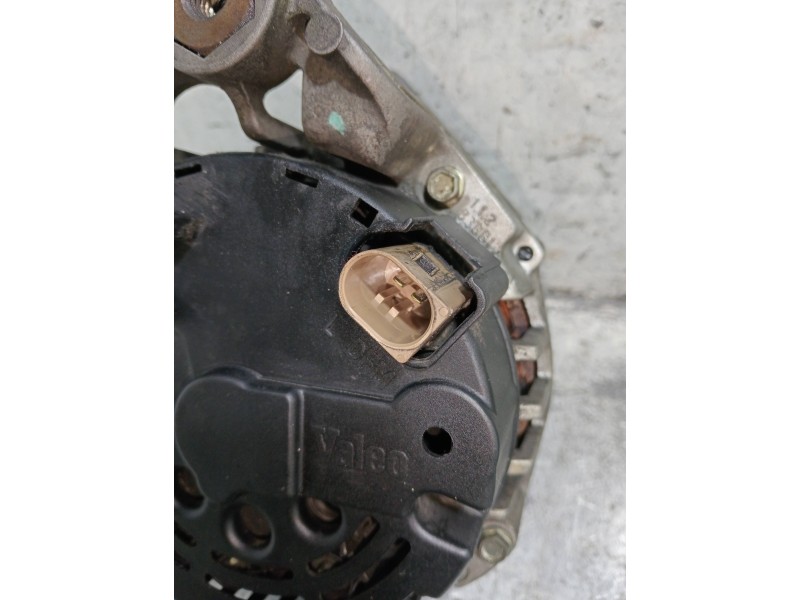 Recambio de alternador para volkswagen passat berlina (3b2) referencia OEM IAM 06B903016D  