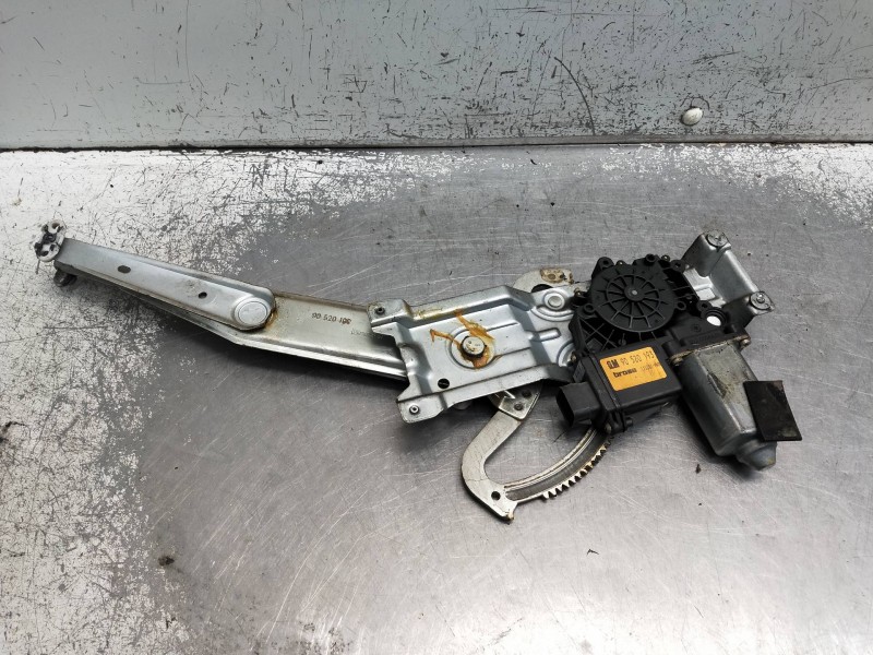 Recambio de motor elevalunas delantero izquierdo para opel corsa b referencia OEM IAM 90520193  