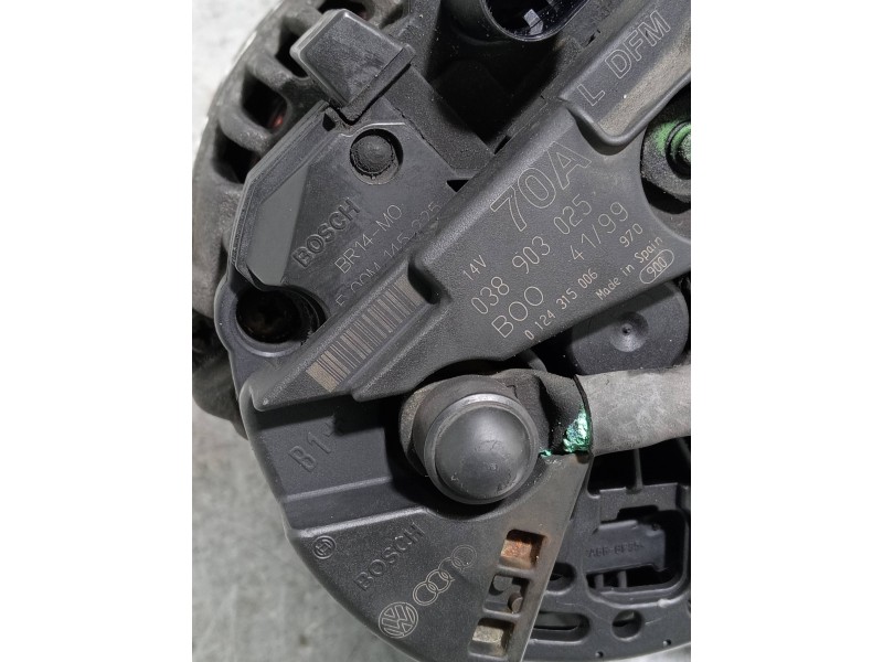 Recambio de alternador para volkswagen polo berlina (6n2) referencia OEM IAM 0124315006 038903025 