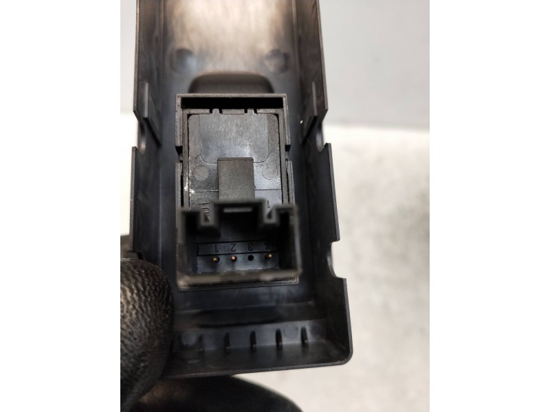 Recambio de mando elevalunas delantero derecho para volkswagen golf vi (5k1) advance referencia OEM IAM   