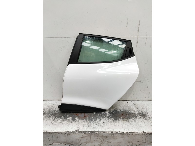 Recambio de puerta trasera izquierda para renault clio iv referencia OEM IAM   5
