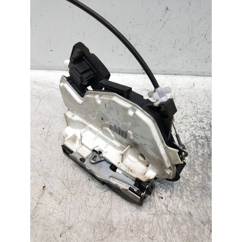 Recambio de motor cierre centralizado delantero derecho para volkswagen golf vi (5k1) advance referencia OEM IAM 5K1837016B  