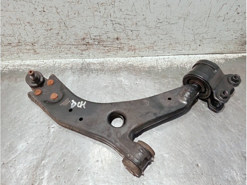 Recambio de brazo suspension inferior delantero derecho para volvo v50 familiar referencia OEM IAM TC2109  
