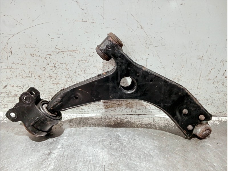 Recambio de brazo suspension inferior delantero izquierdo para volvo v50 familiar referencia OEM IAM 3370501  