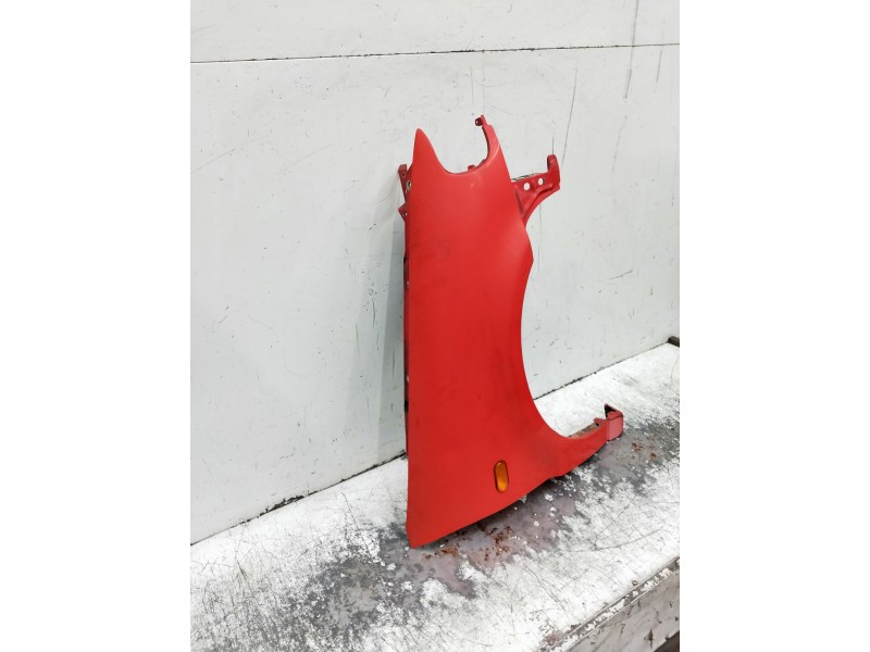 Recambio de aleta delantera derecha para volkswagen polo berlina (6n1) referencia OEM IAM   