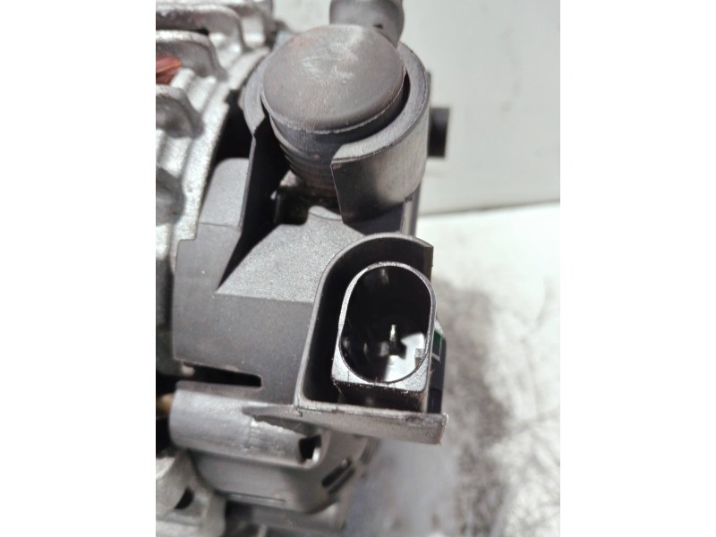 Recambio de alternador para volvo v40 referencia OEM IAM 30659390 TG15C186 