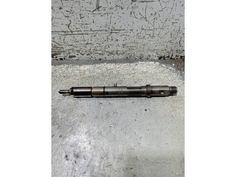 Recambio de inyector para audi a4 avant (8e) referencia OEM IAM 0432133795 059130201F BOSCH
