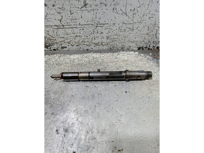 Recambio de inyector para audi a4 avant (8e) referencia OEM IAM 0432133795 059130201F BOSCH