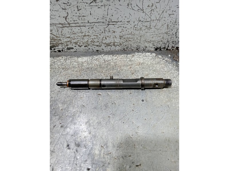 Recambio de inyector para audi a4 avant (8e) referencia OEM IAM 0432133795 059130201F BOSCH