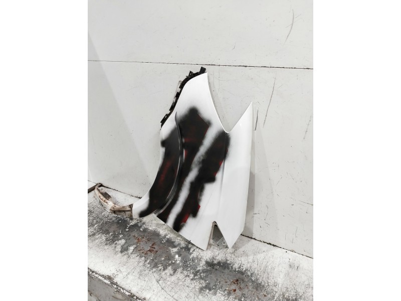 Recambio de aleta delantera izquierda para mercedes sprinterii caja cerrada (desde 01.06) referencia OEM IAM   