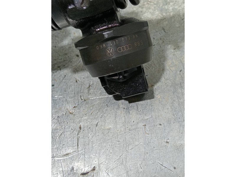 Recambio de inyector para volkswagen caddy ka/kb (2k) kombi referencia OEM IAM 0414720313 038130073BN BOSCH
