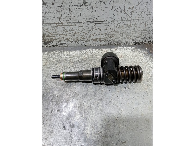 Recambio de inyector para volkswagen caddy ka/kb (2k) kombi referencia OEM IAM 0414720313 038130073BN BOSCH