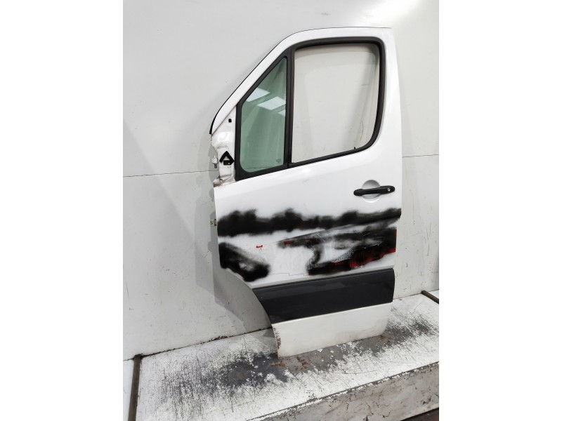 Recambio de puerta delantera izquierda para mercedes sprinterii caja cerrada (desde 01.06) referencia OEM IAM   5P