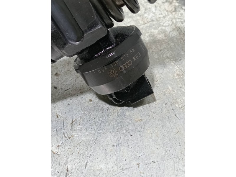 Recambio de inyector para volkswagen caddy ka/kb (2k) kombi referencia OEM IAM 0414720313 038130073BN BOSCH